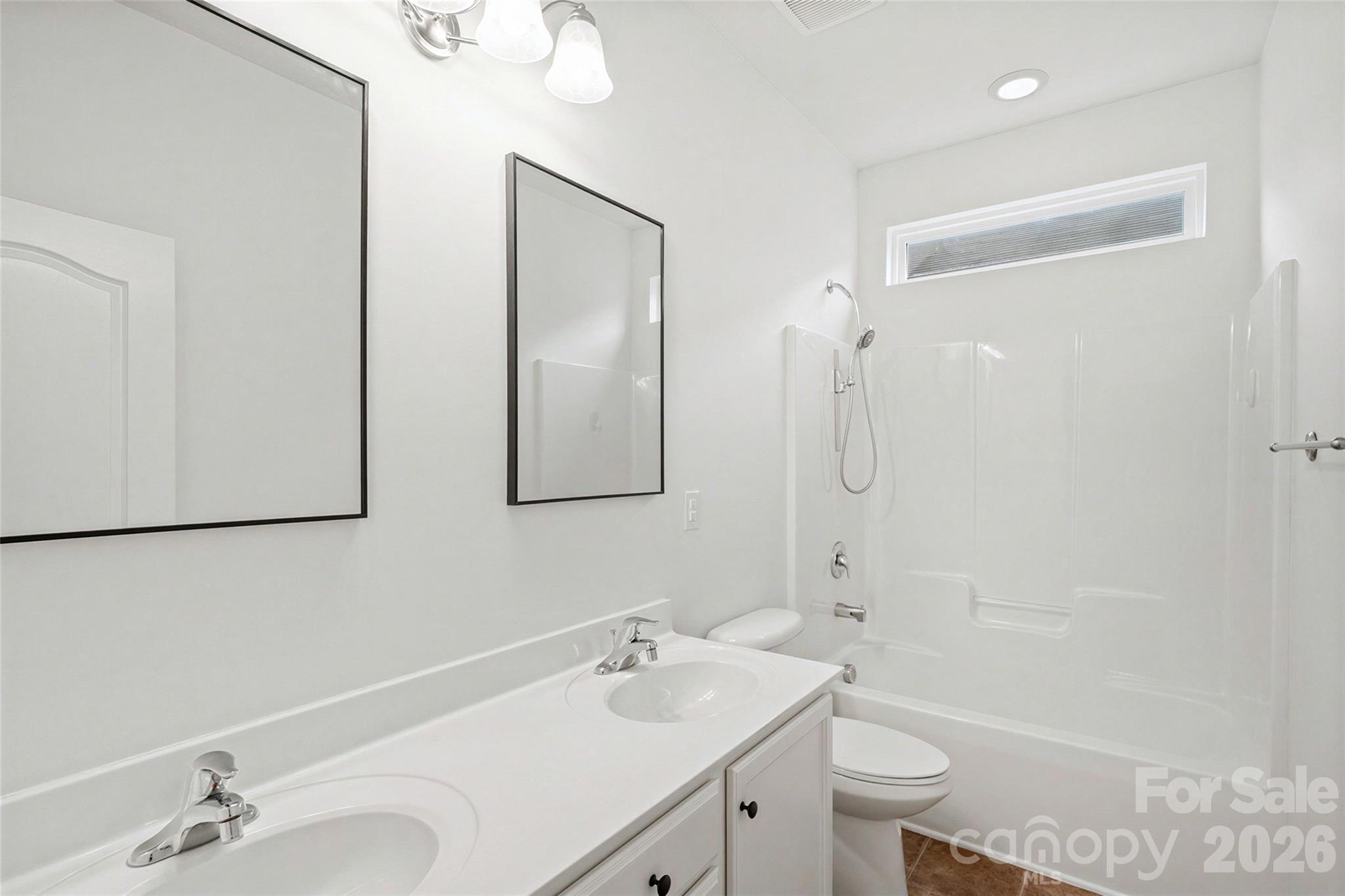 175 Glastonbury Drive Property Photo 28