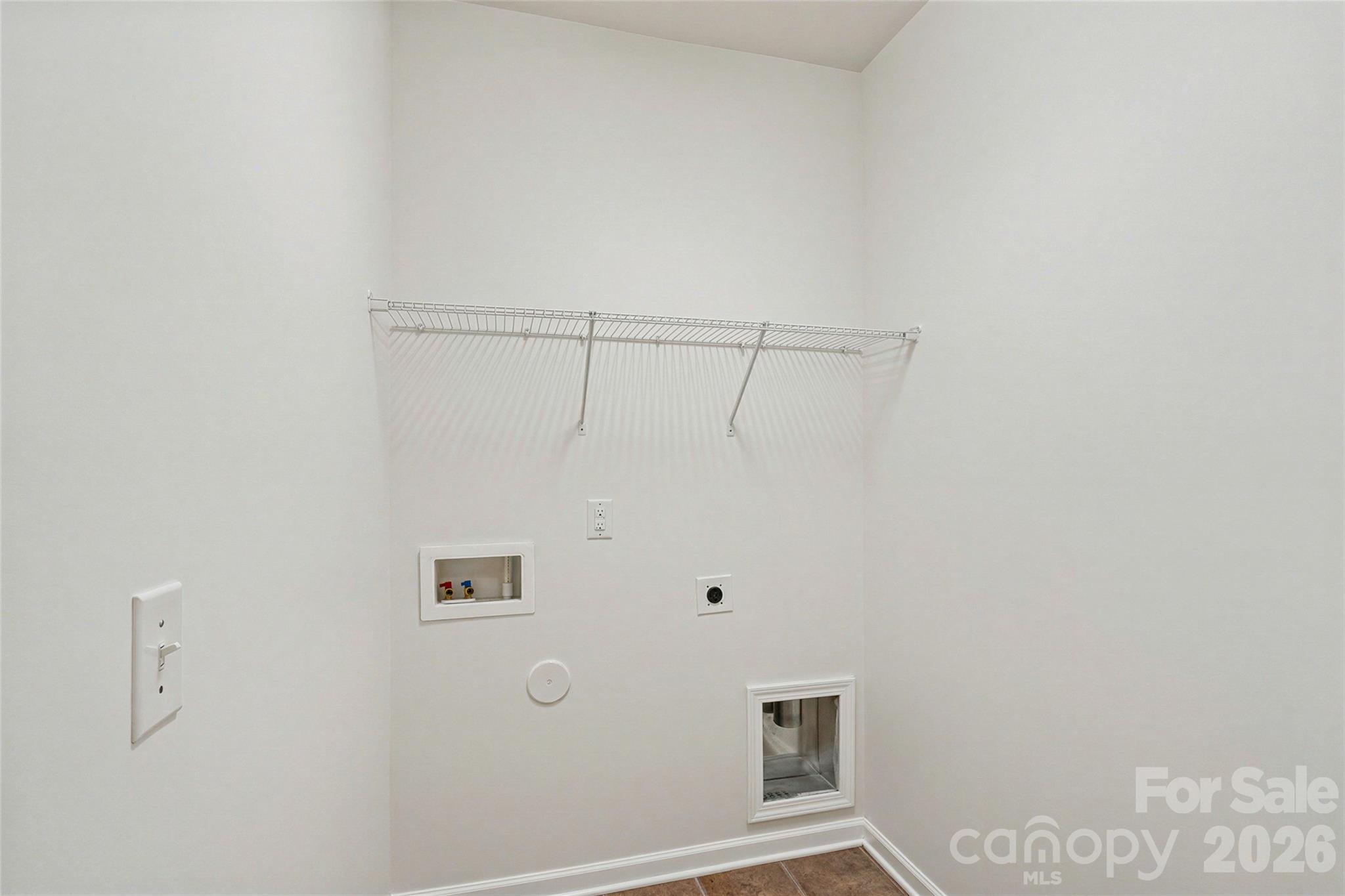 175 Glastonbury Drive Property Photo 34
