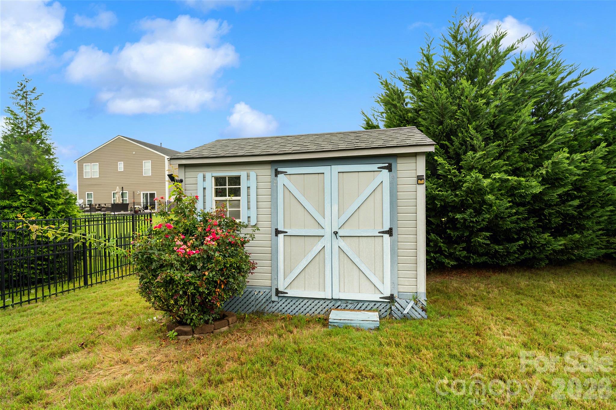 175 Glastonbury Drive Property Photo 41