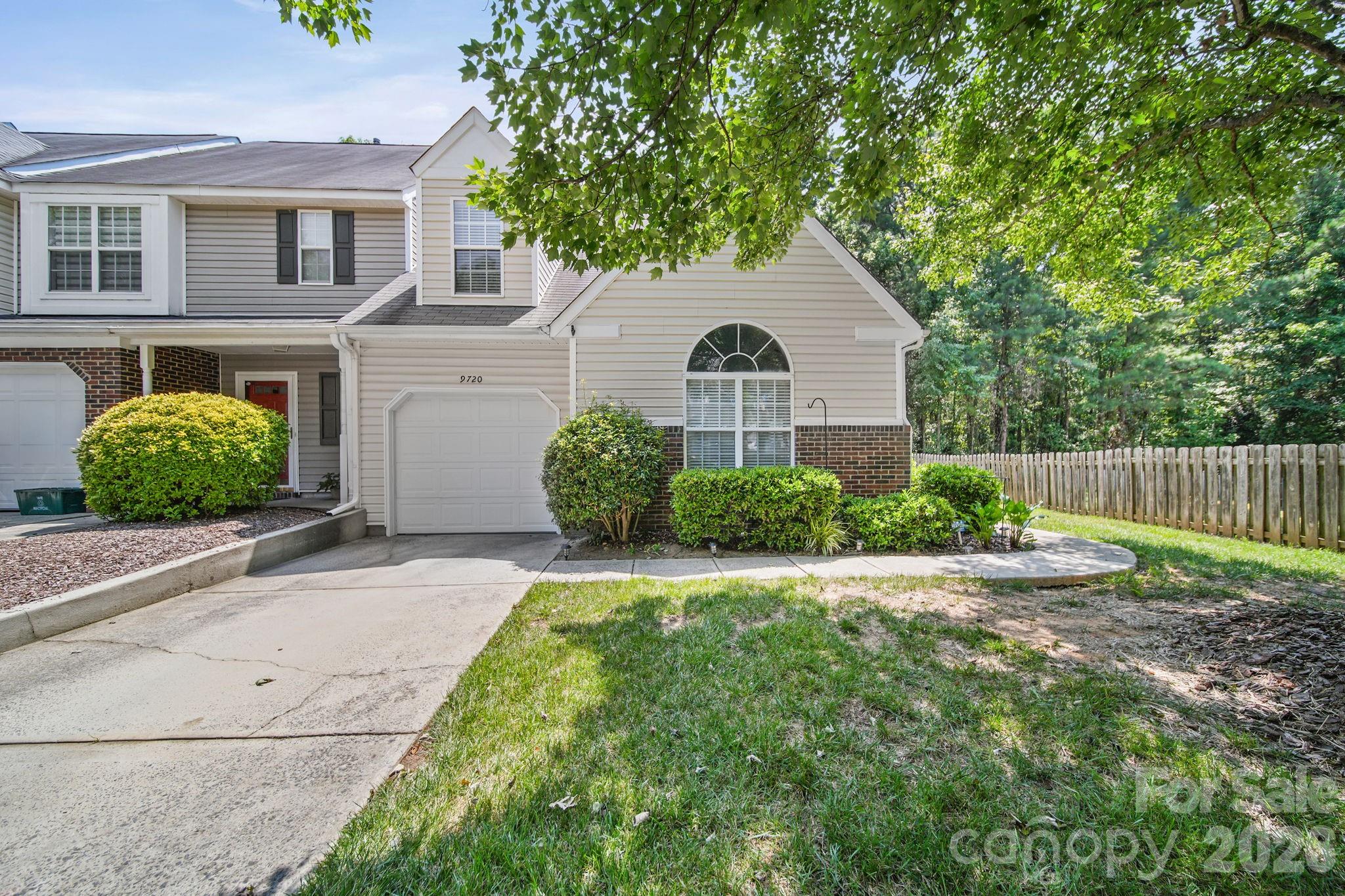 9720 Mattforest Circle Property Photo 2