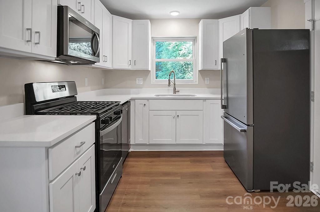 238 Davis Road Property Photo 13