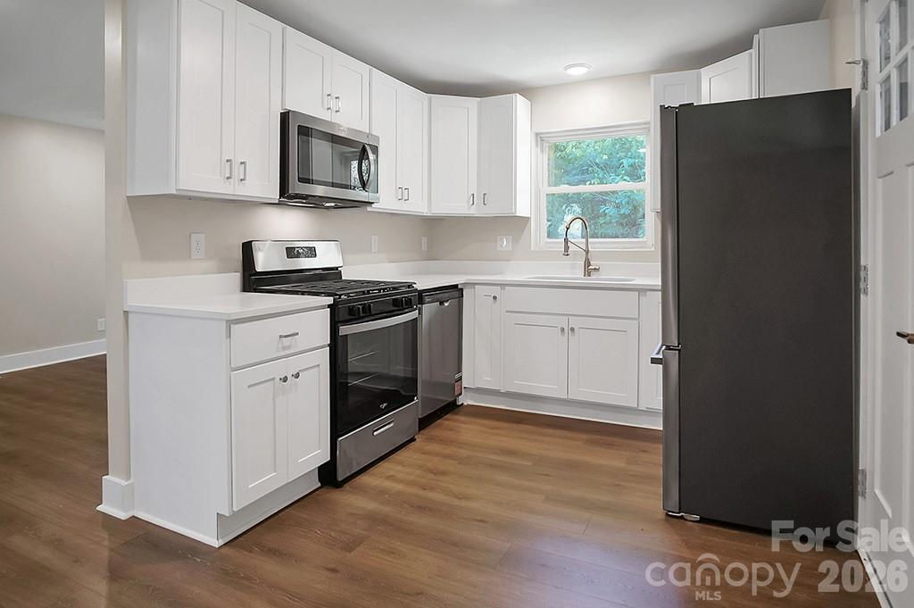 238 Davis Road Property Photo 14