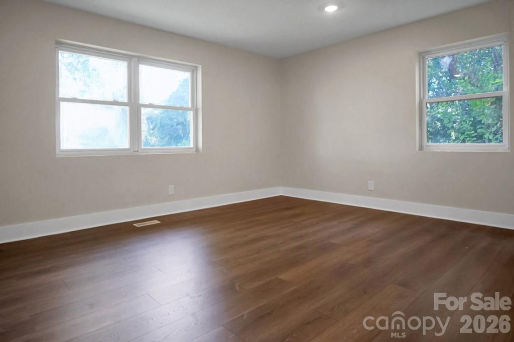 238 Davis Road Property Photo 16