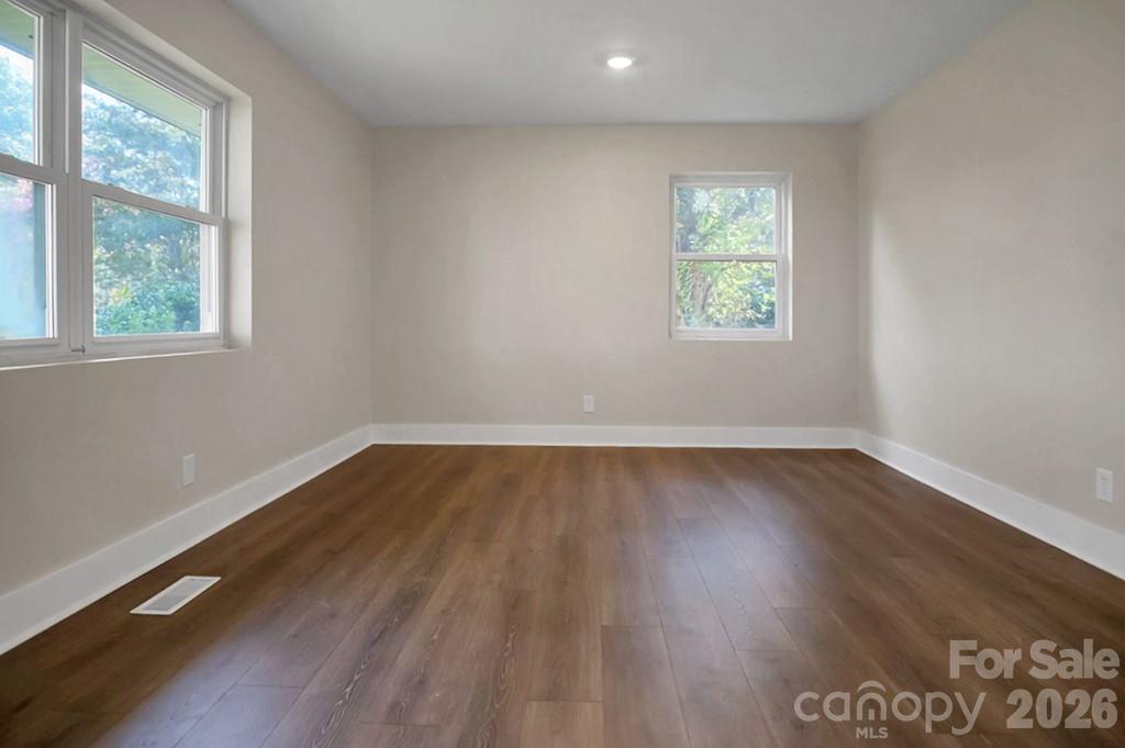 238 Davis Road Property Photo 17