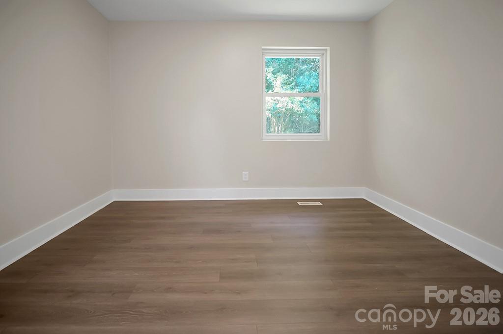 238 Davis Road Property Photo 23