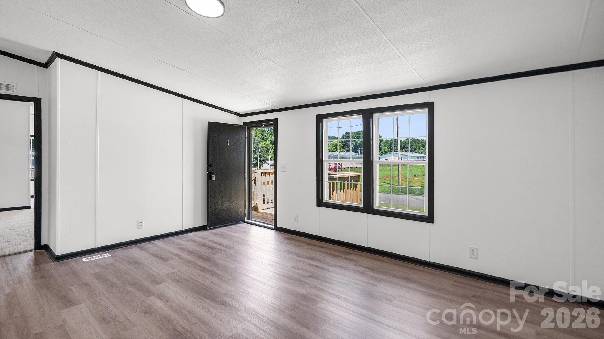 178 Zircon Drive Property Photo 6