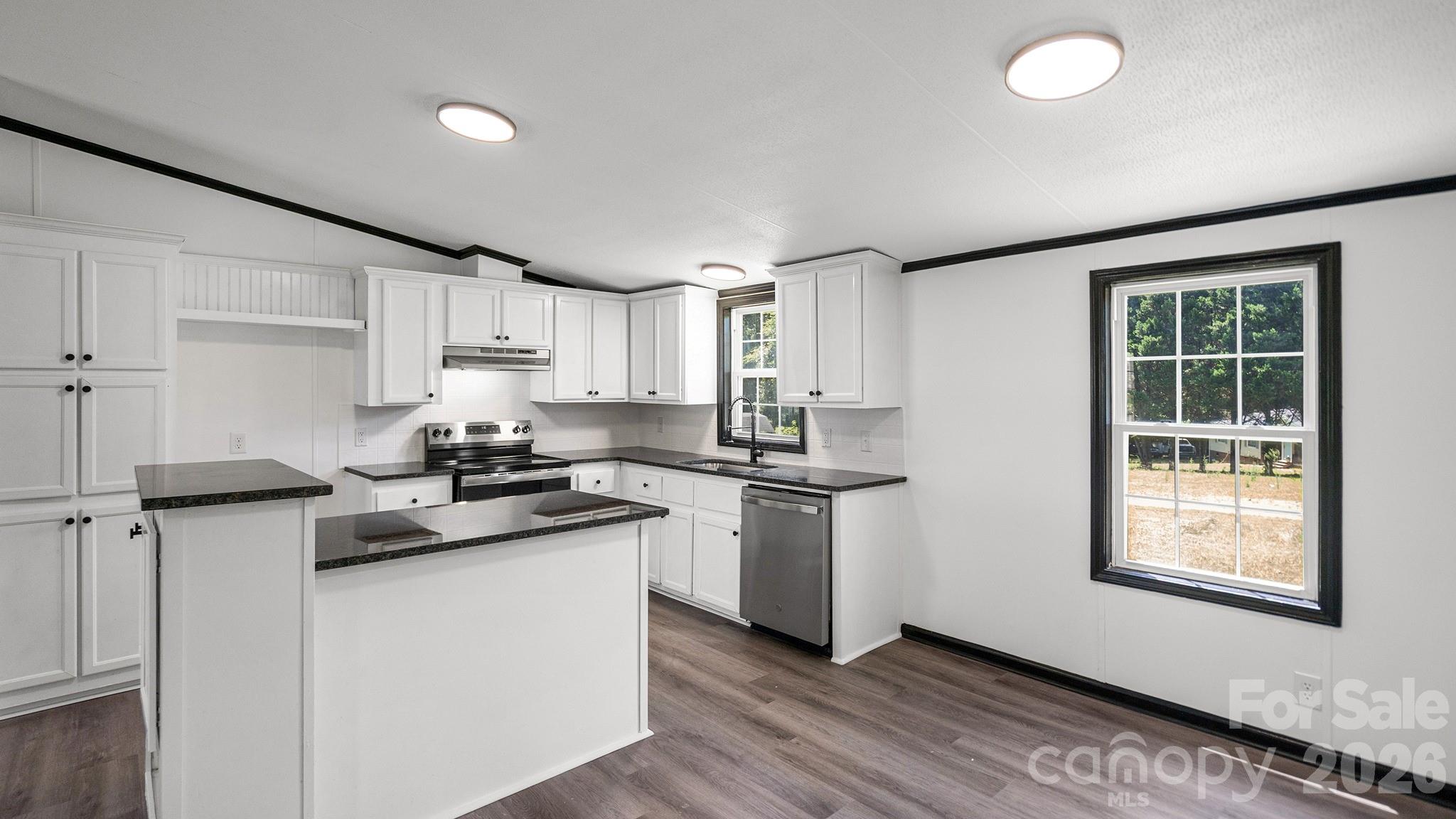 178 Zircon Drive Property Photo 13