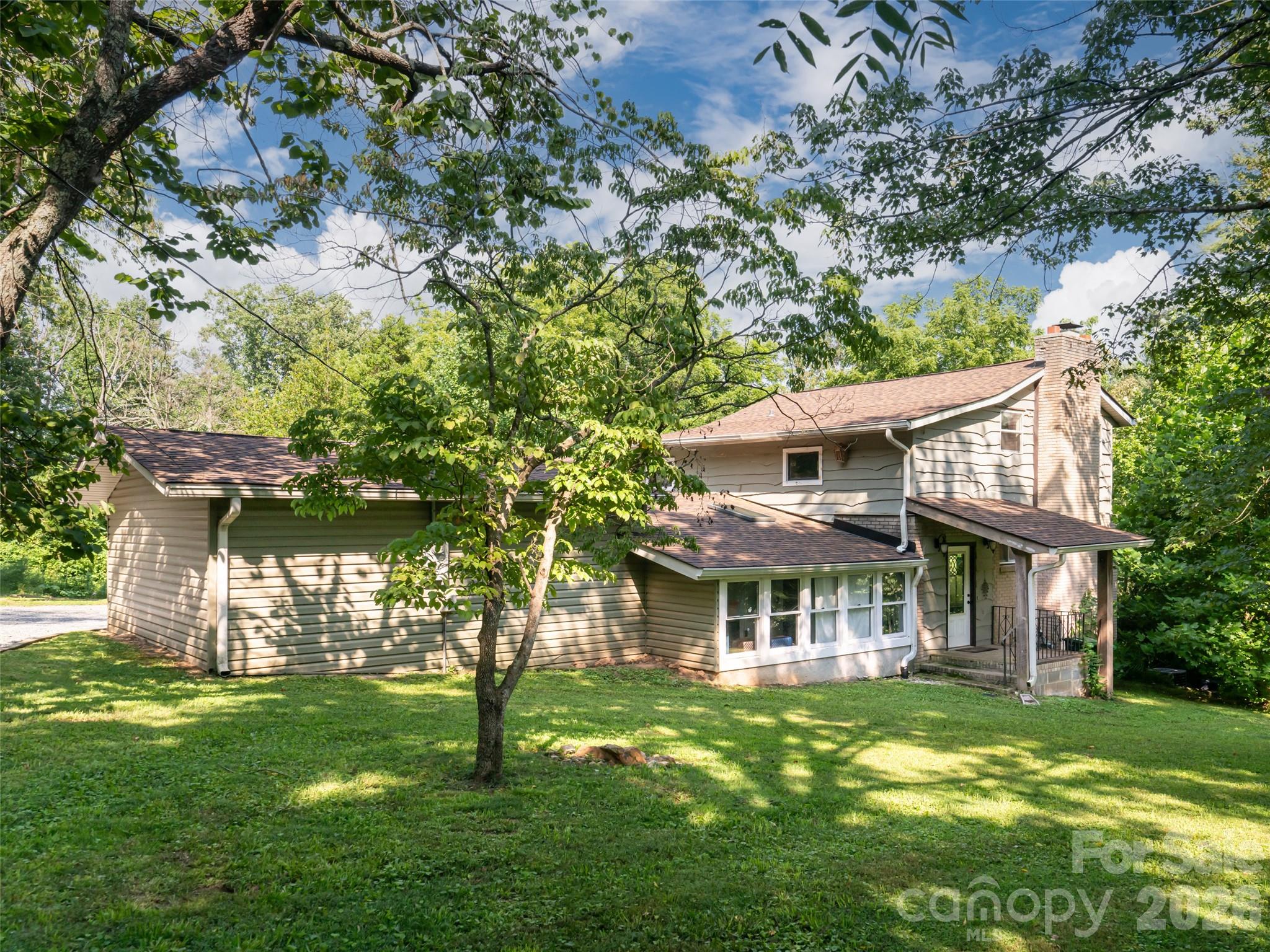 61 Sherwood Forest Drive Property Photo 1