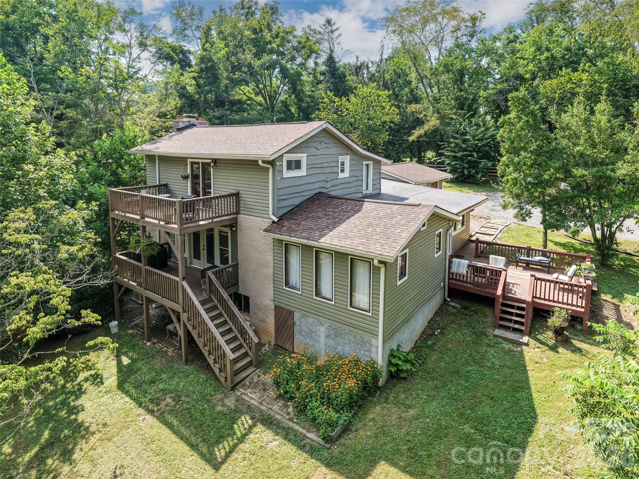 61 Sherwood Forest Drive Property Photo 42