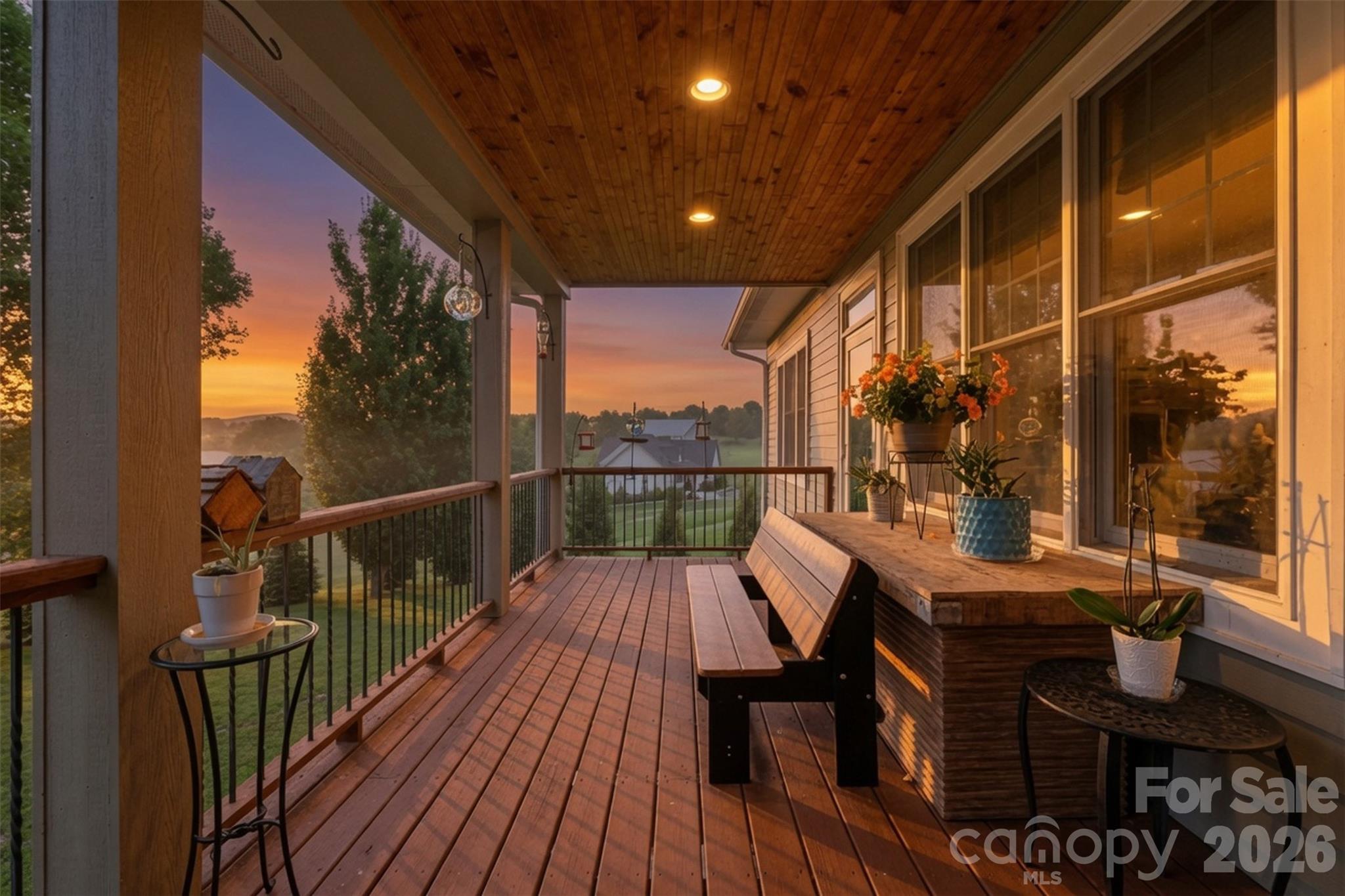 292 Charter Ridge Property Photo 4