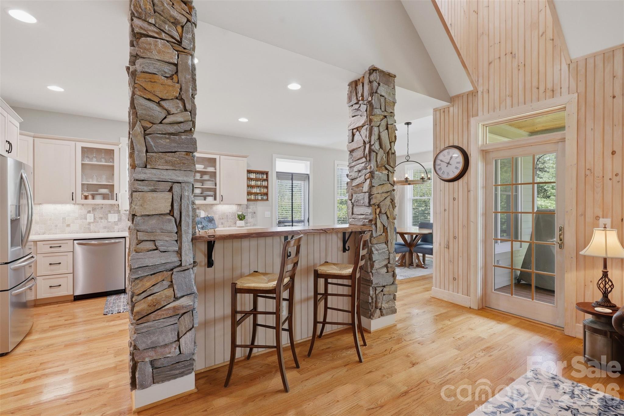 292 Charter Ridge Property Photo 12