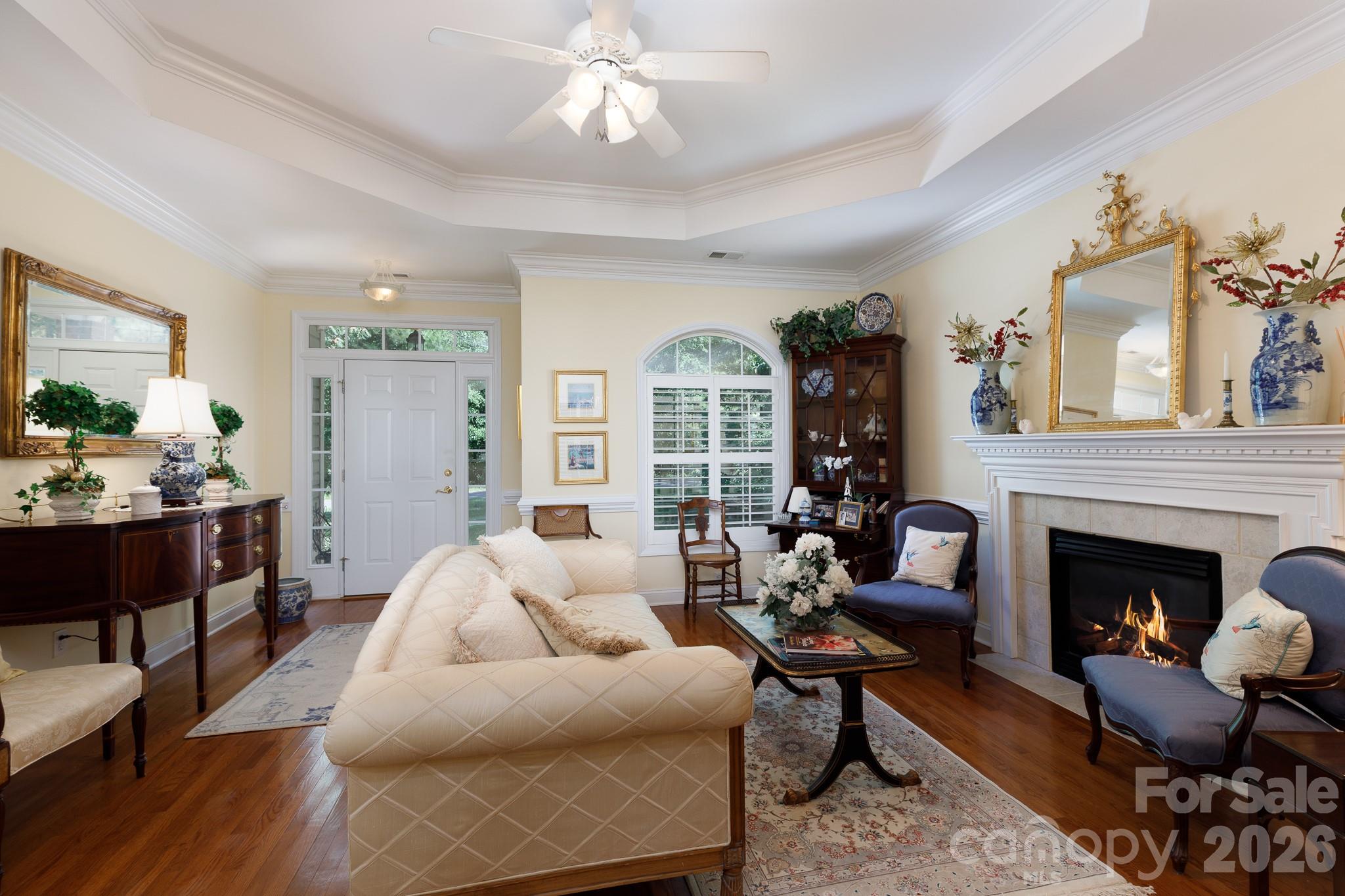 952 Lake Club Drive Property Photo 6