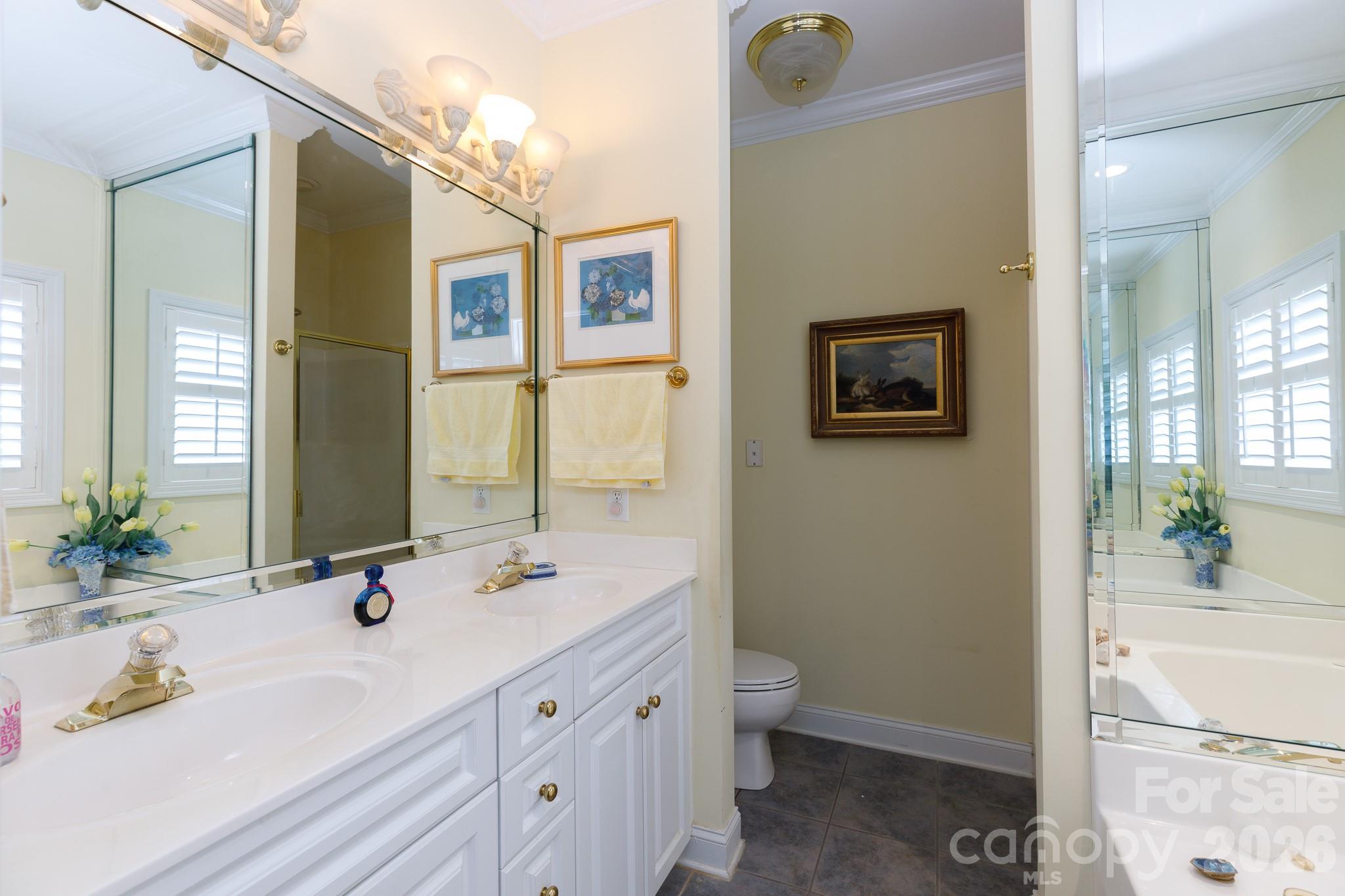 952 Lake Club Drive Property Photo 13