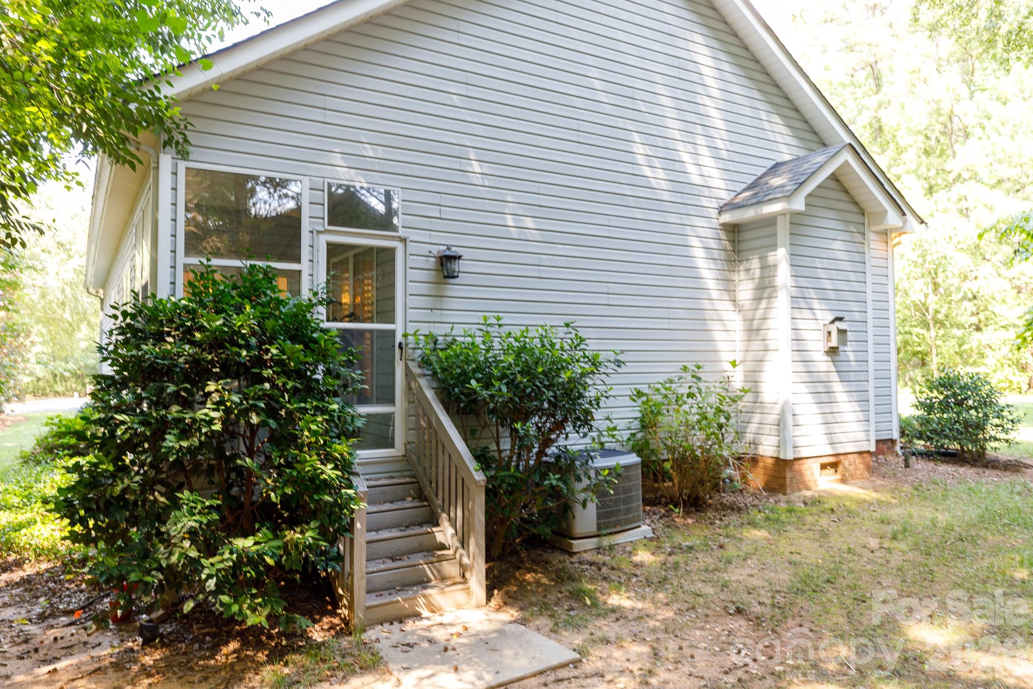 952 Lake Club Drive Property Photo 27