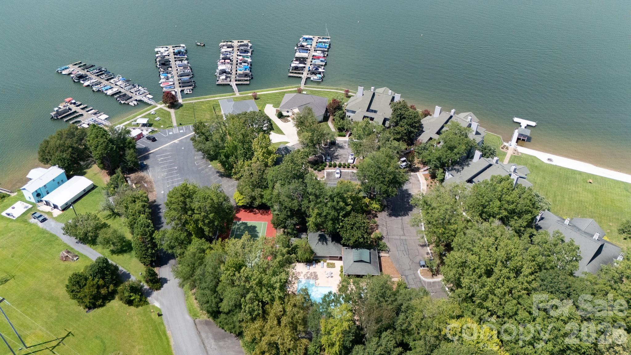 952 Lake Club Drive Property Photo 32