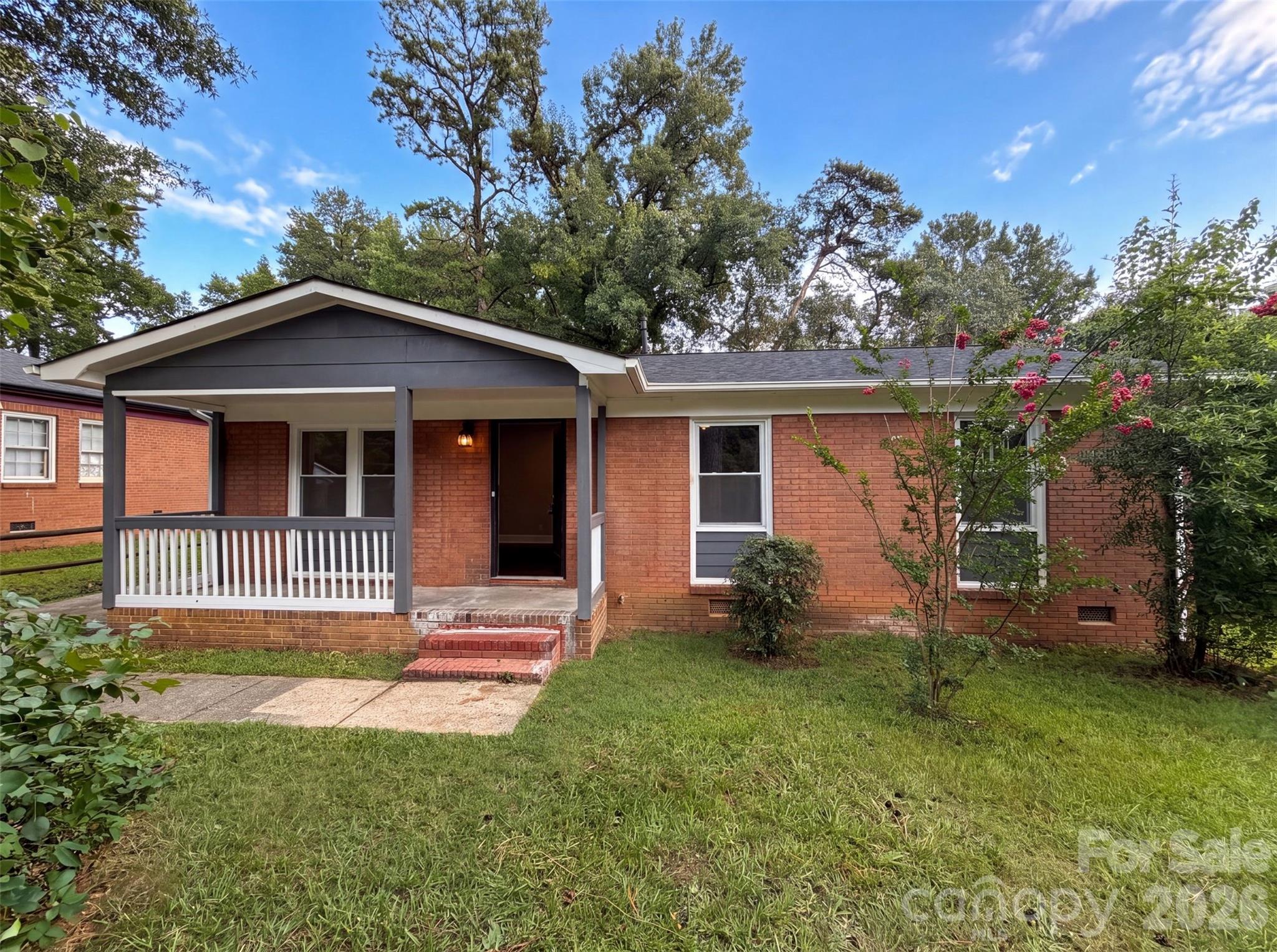 528 Kentbrook Drive Property Photo 1