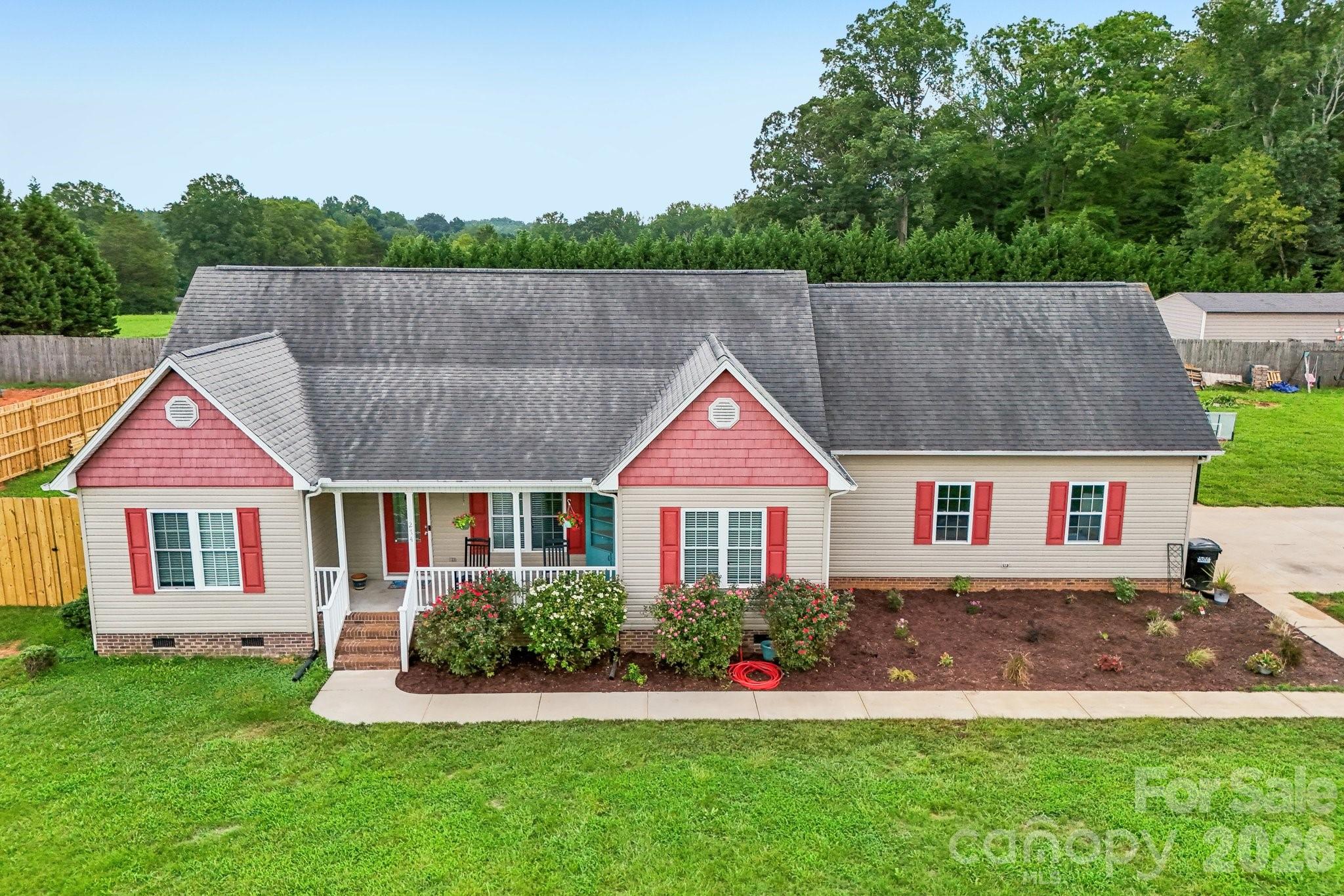 274 Cruse Road Property Photo 2