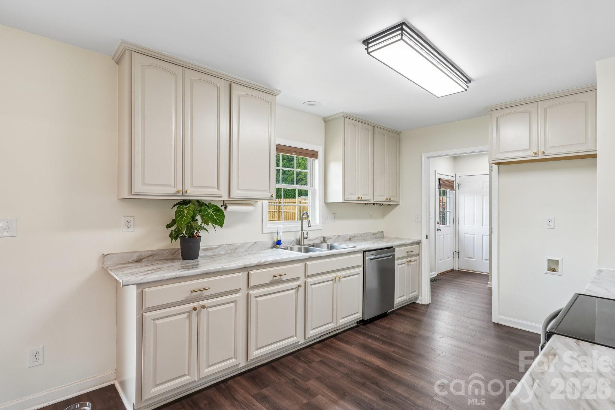 274 Cruse Road Property Photo 13