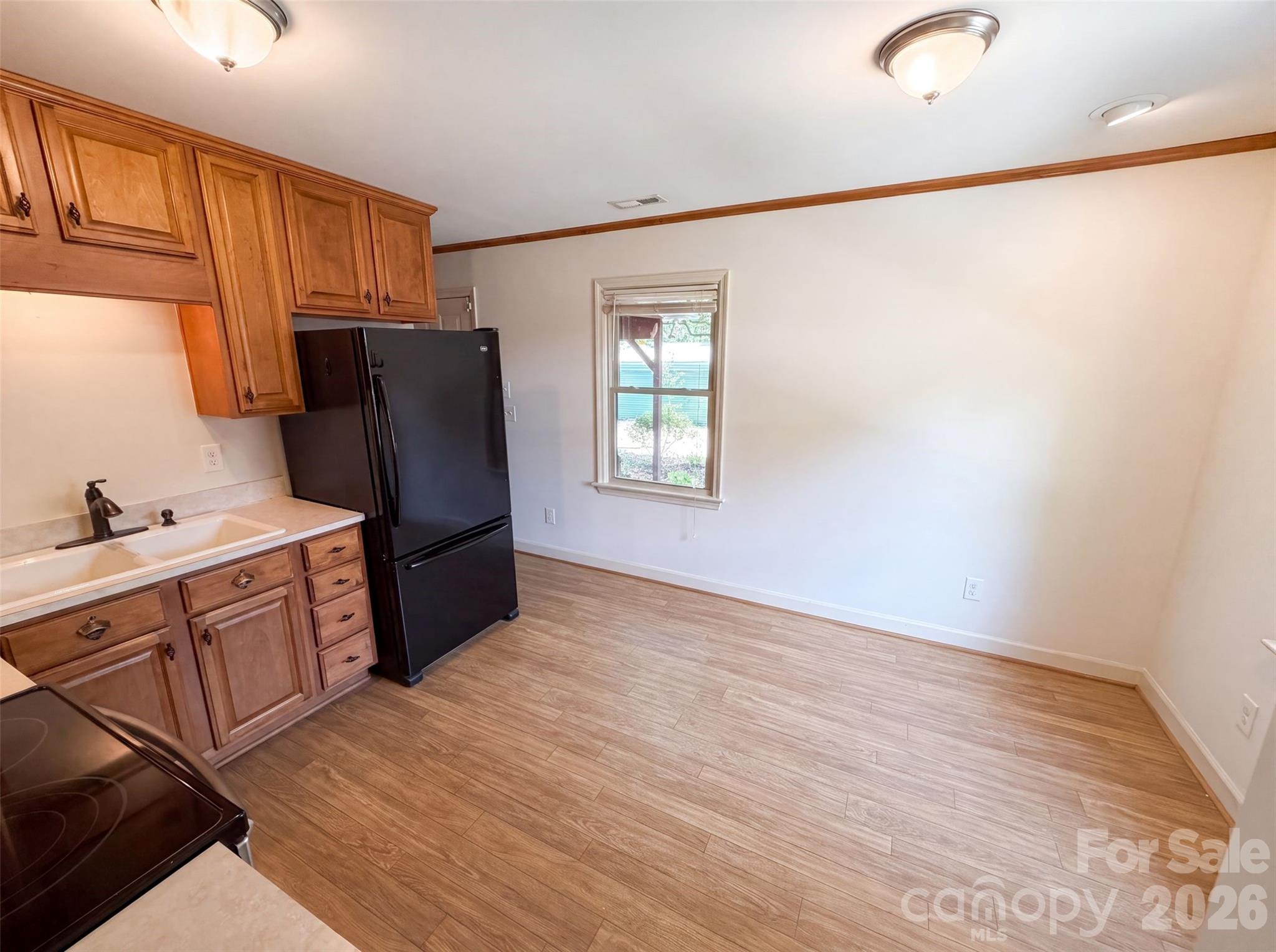 713 Ridgedale Court Property Photo 8