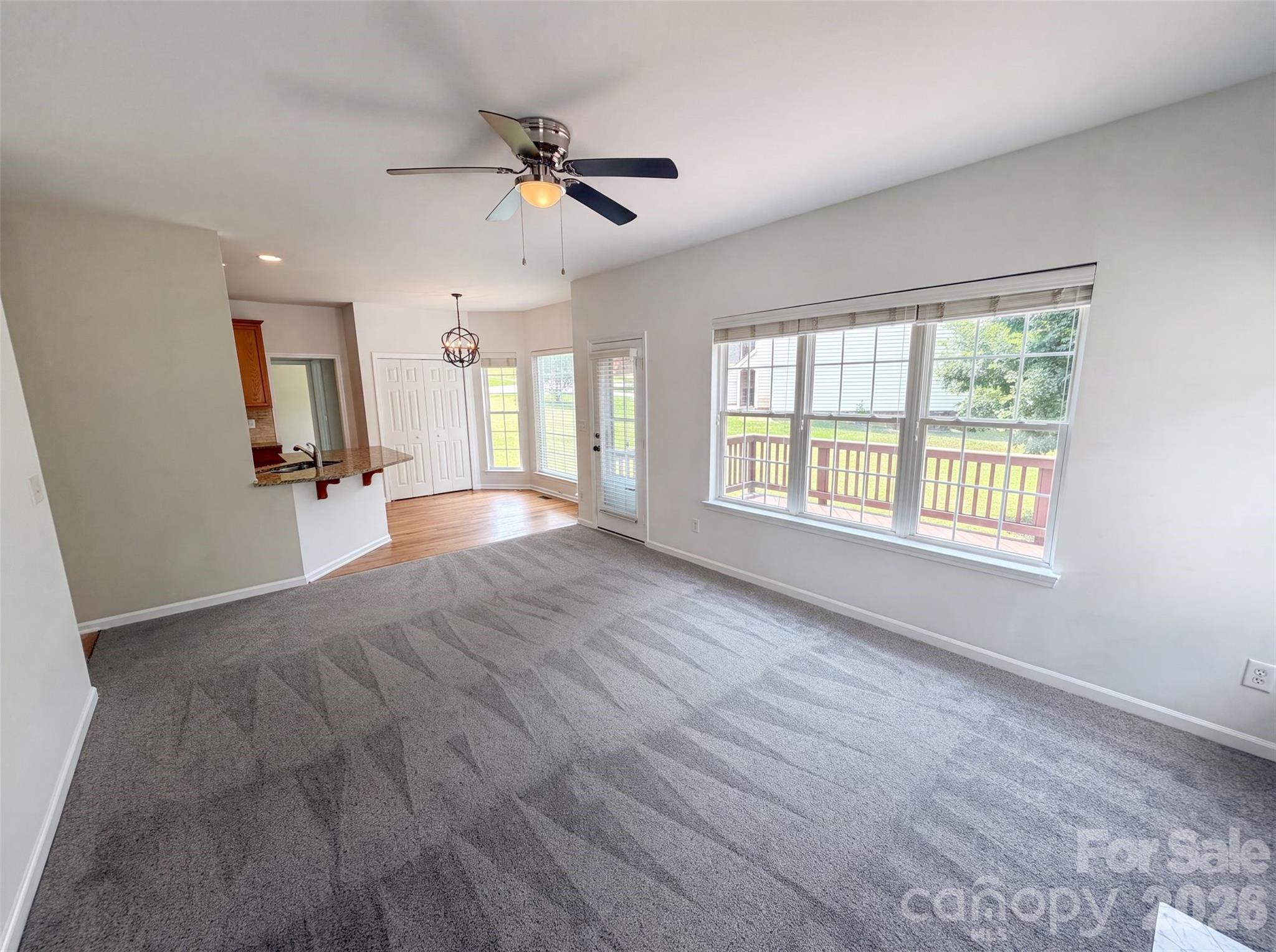2318 Phlox Court Property Photo 10