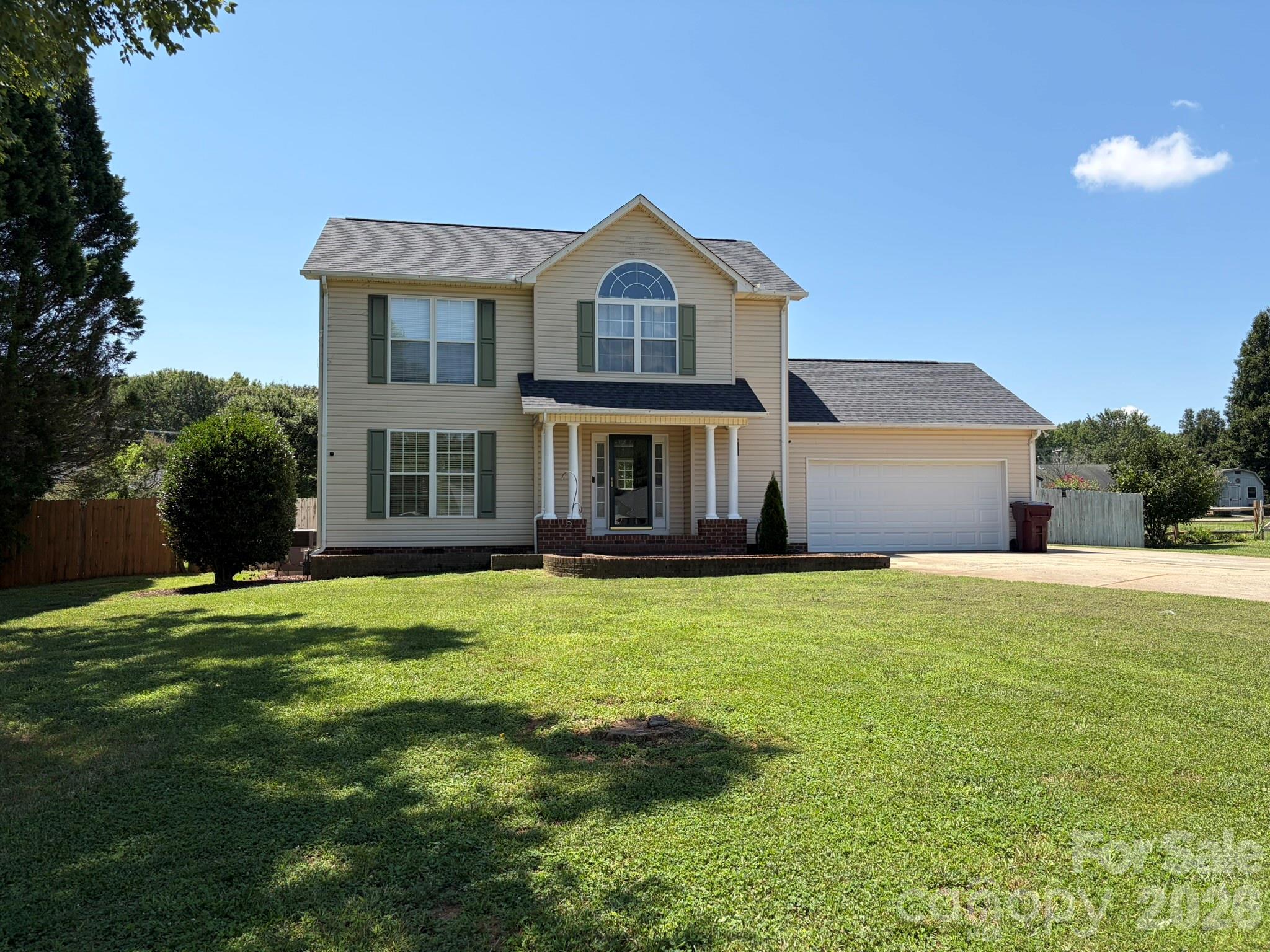 1072 Fox Chase Court Property Photo 1