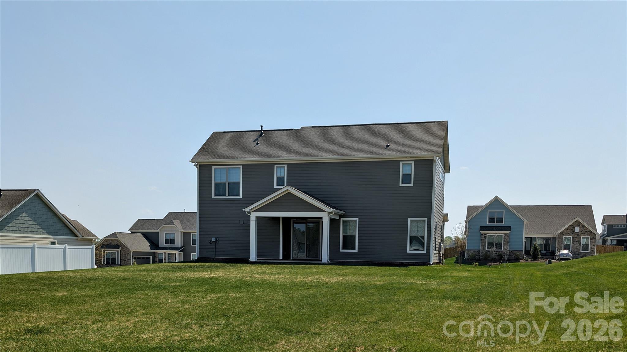2075 Fordhill Street Property Photo 2