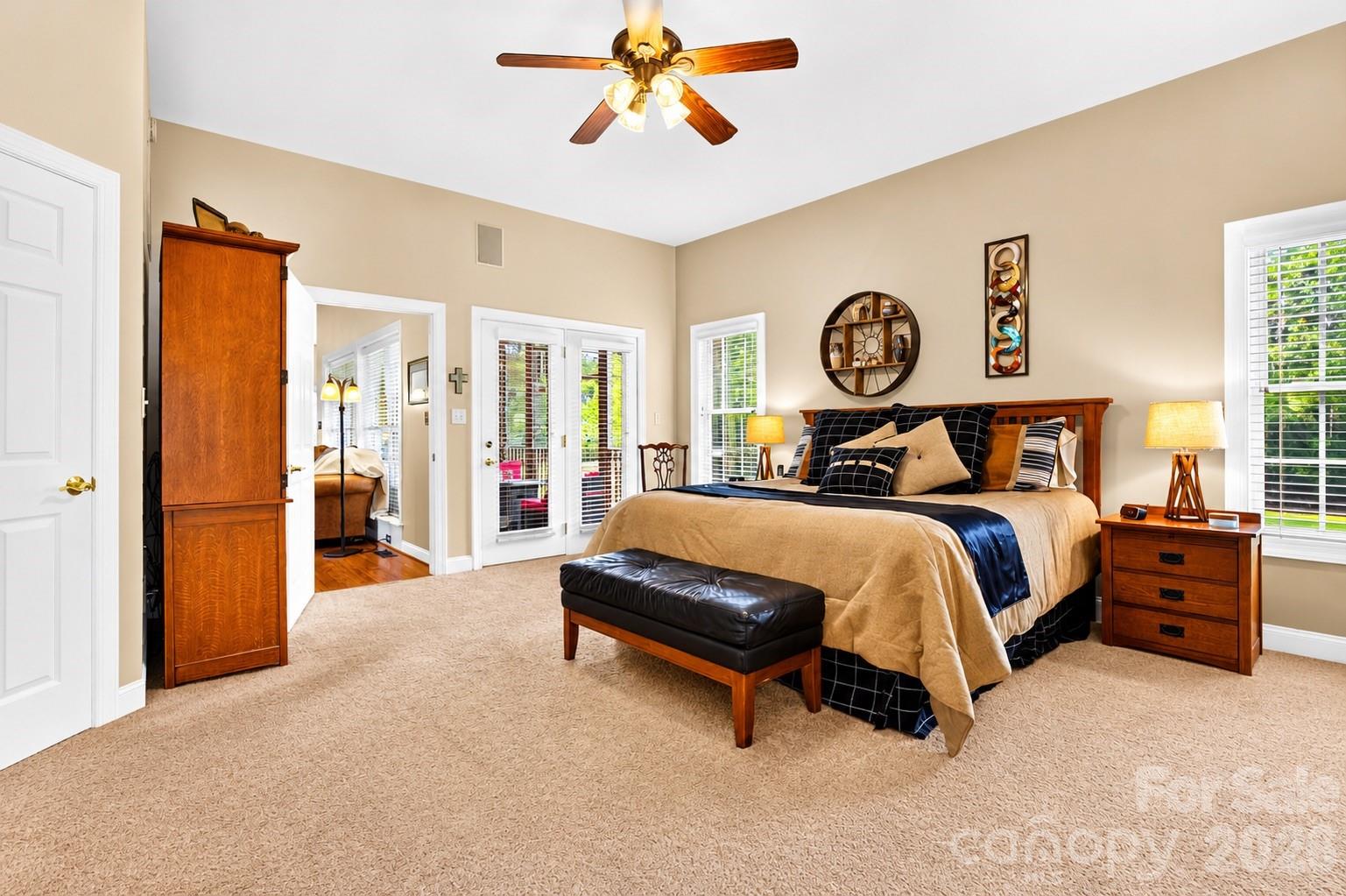2027 Meadow Run Drive Property Photo 18