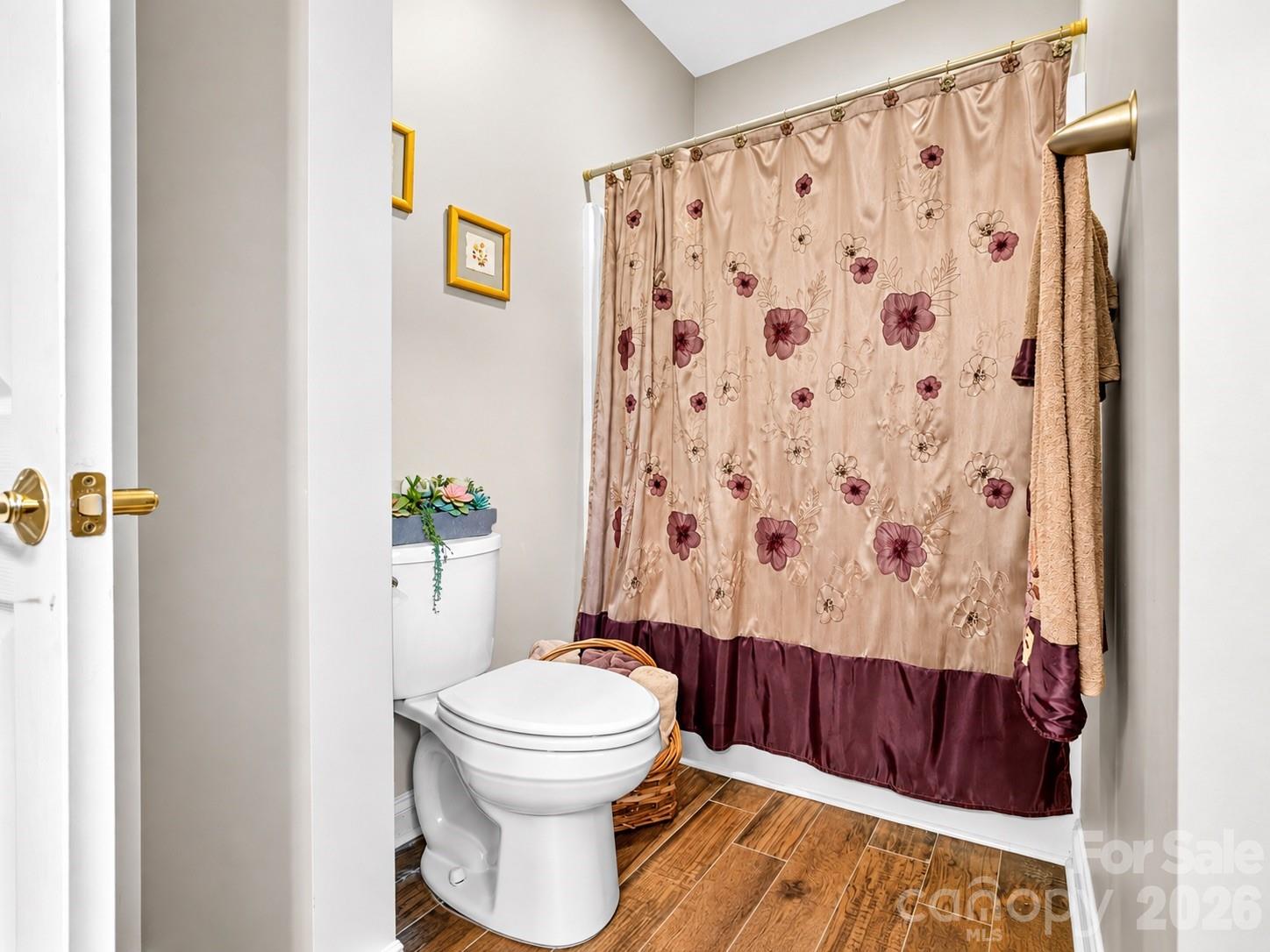 2027 Meadow Run Drive Property Photo 27