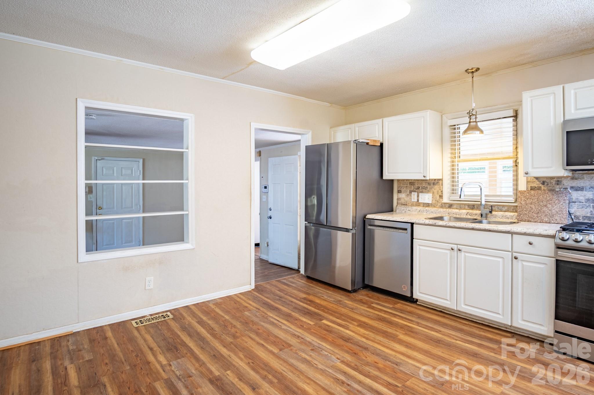 1708 Belmar Drive Property Photo 6