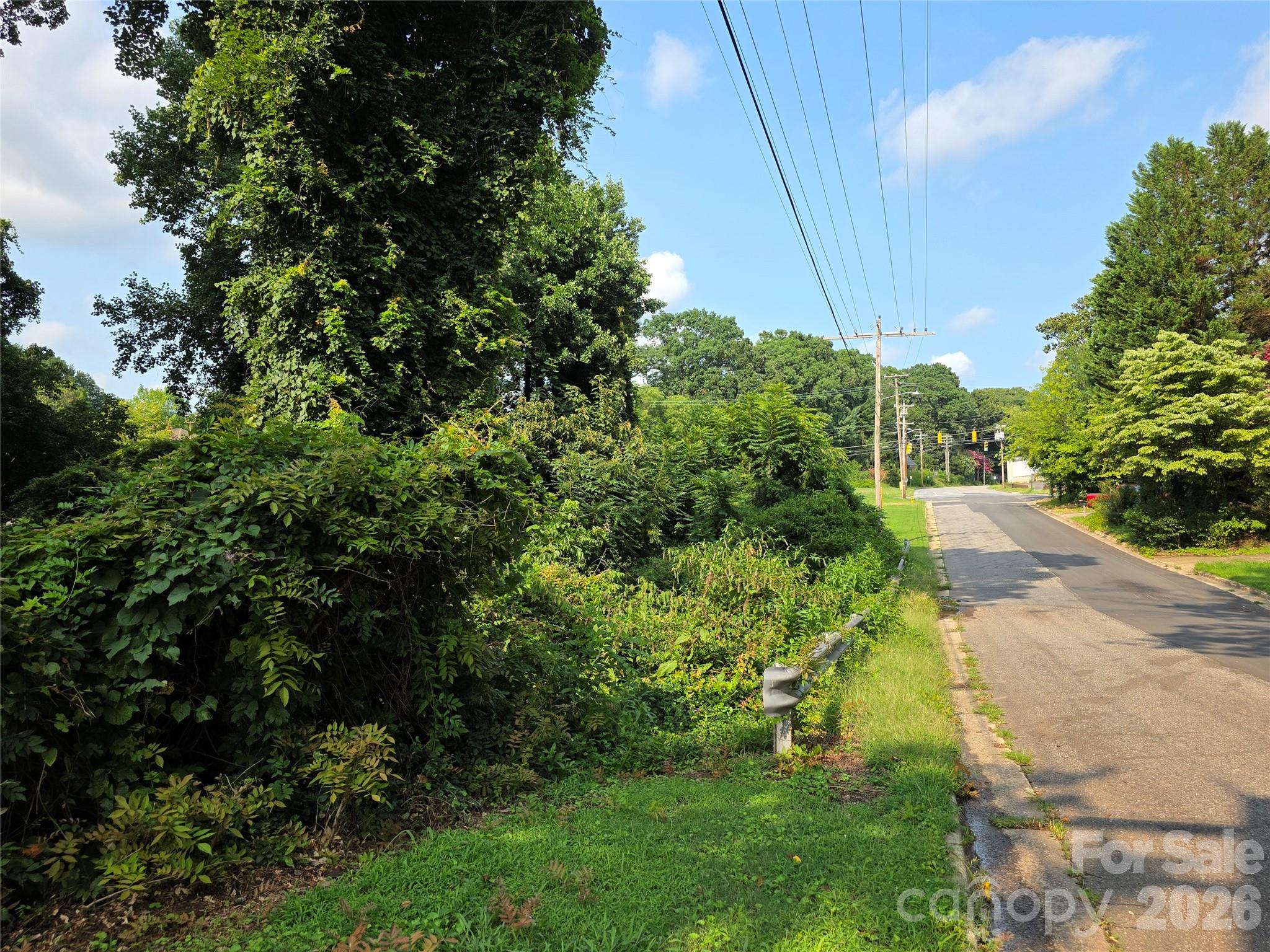 843 Stockton Street Property Photo 3
