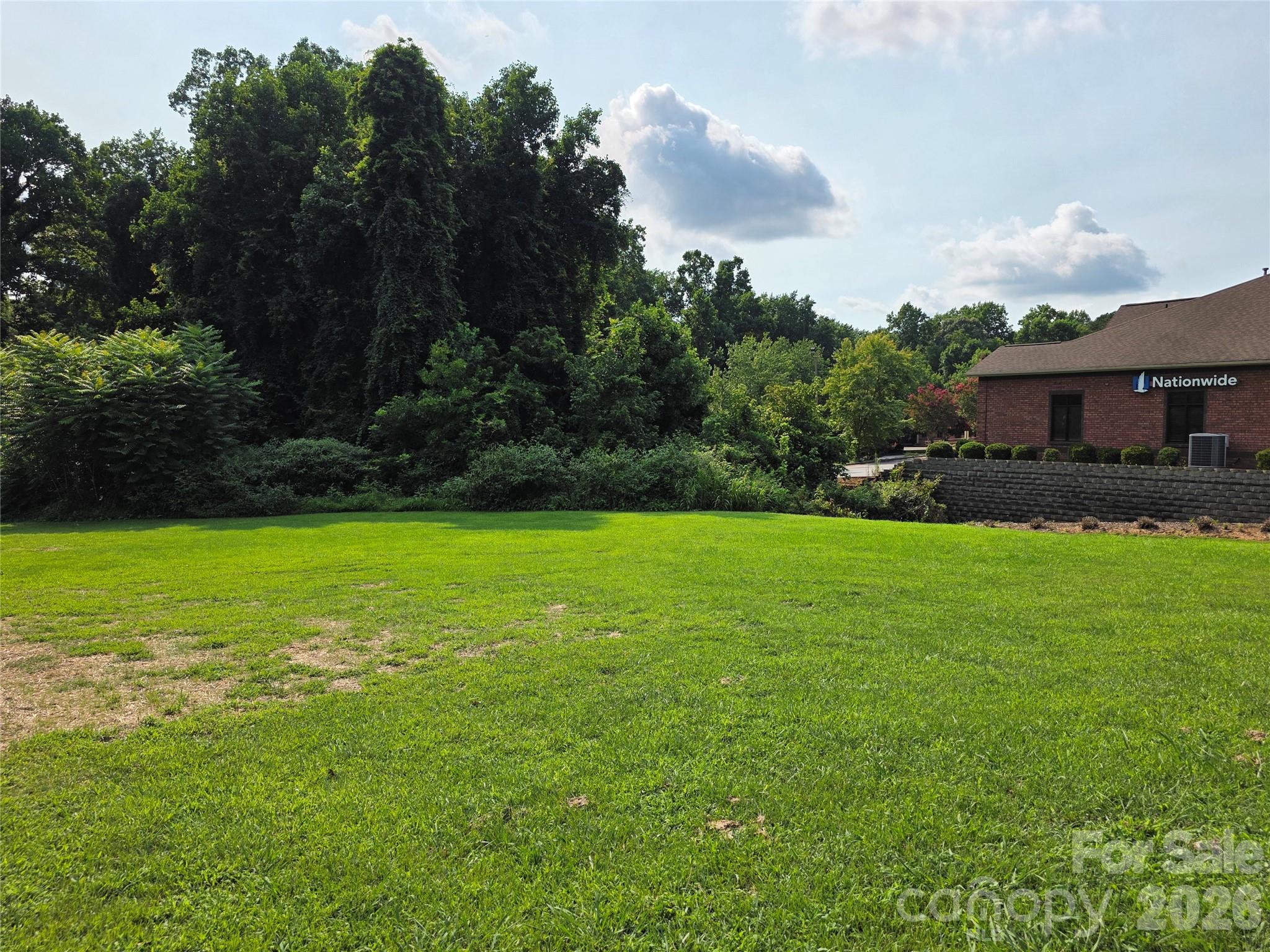843 Stockton Street Property Photo 7