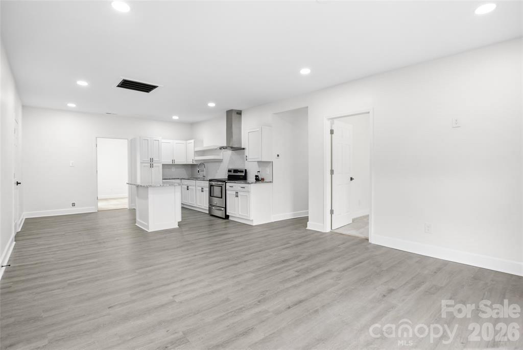 706 Sweeney Street Property Photo 2