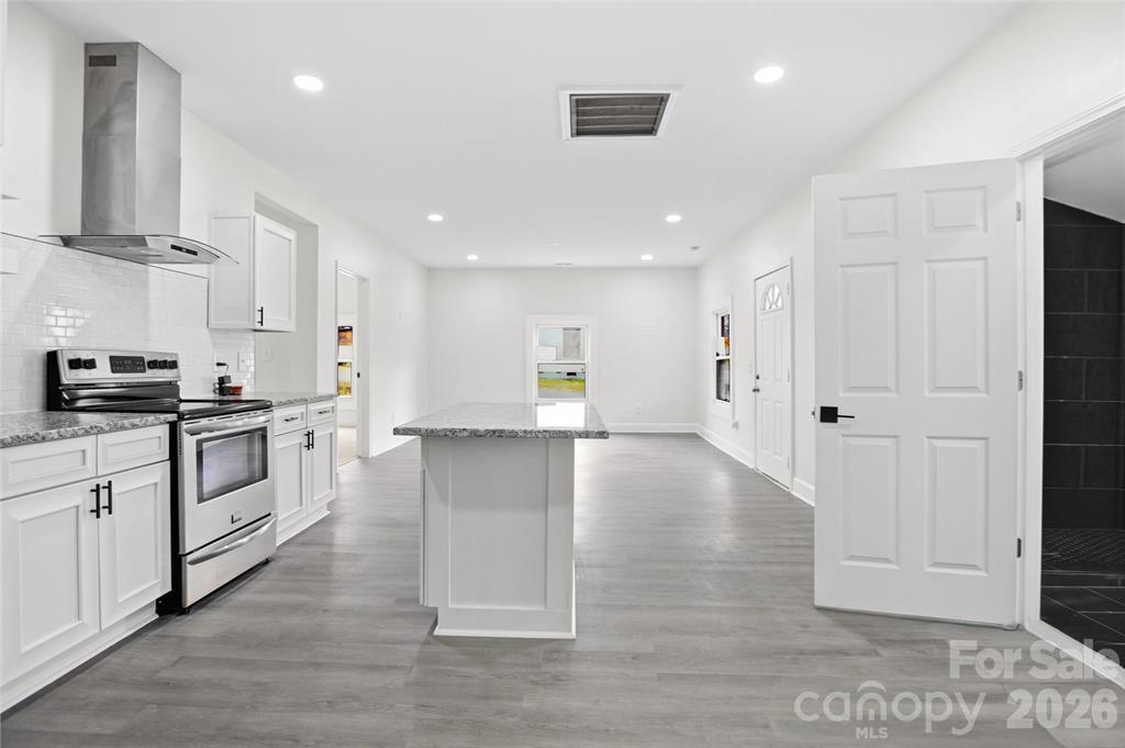 706 Sweeney Street Property Photo 5