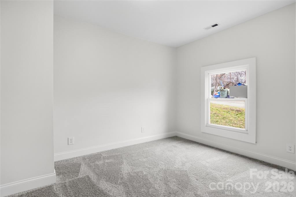 706 Sweeney Street Property Photo 10
