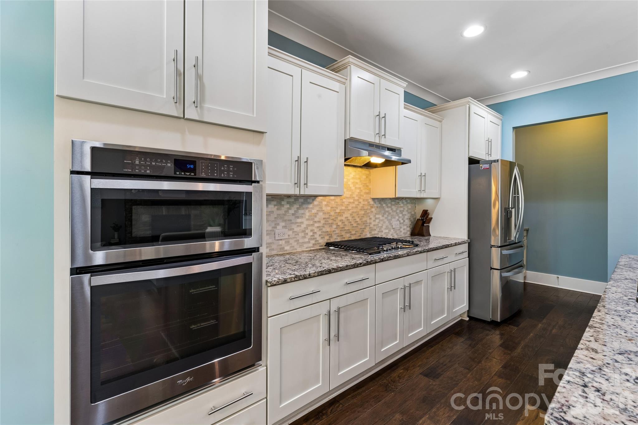 10177 Lakeshore Drive Property Photo 10