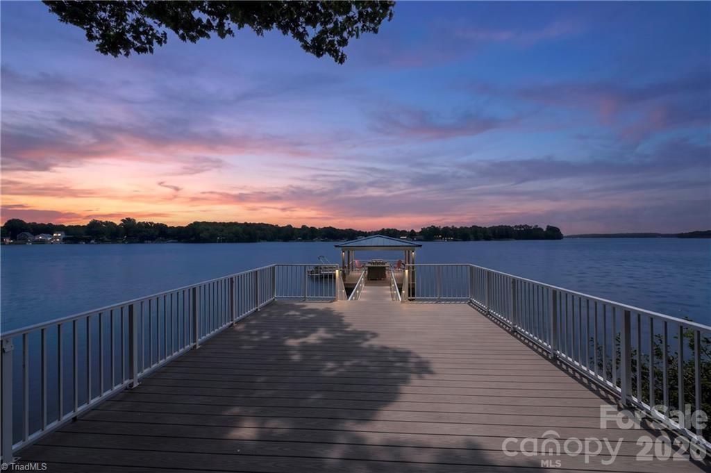 144 Riverside Court Property Photo 1
