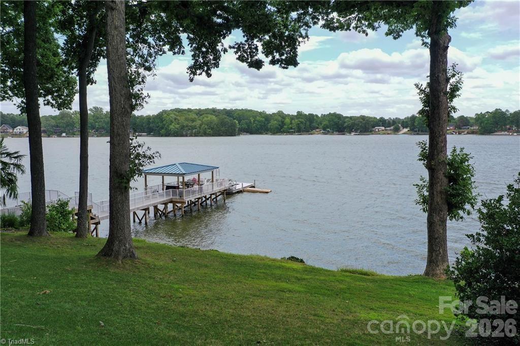 144 Riverside Court Property Photo 2