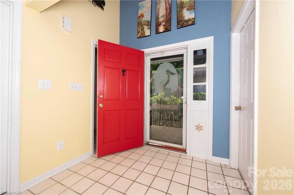 144 Riverside Court Property Photo 21