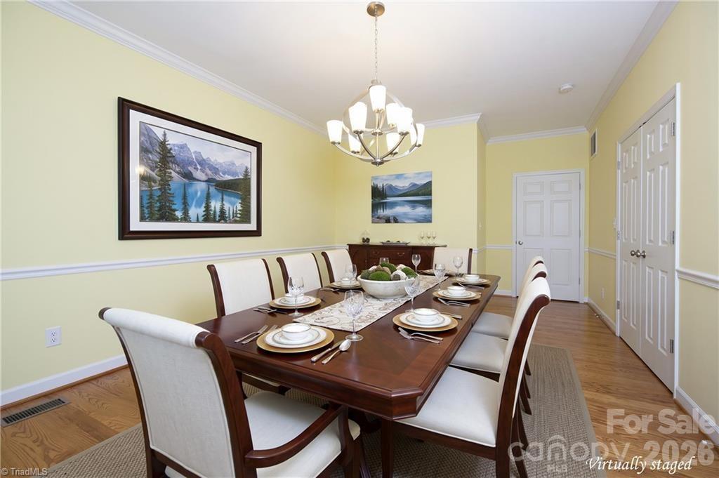 144 Riverside Court Property Photo 32