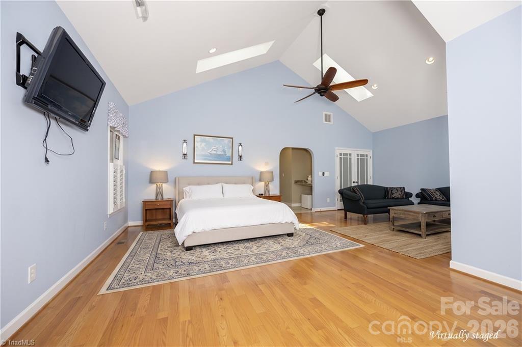144 Riverside Court Property Photo 36