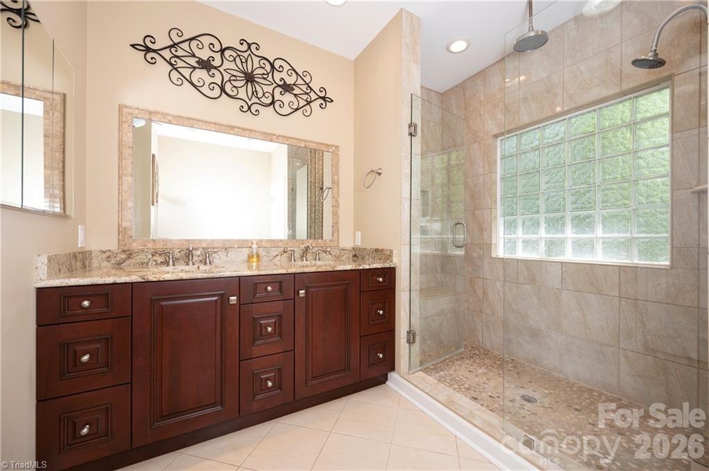 144 Riverside Court Property Photo 39