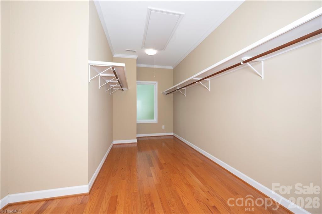 144 Riverside Court Property Photo 40