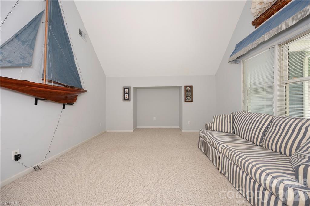 144 Riverside Court Property Photo 42