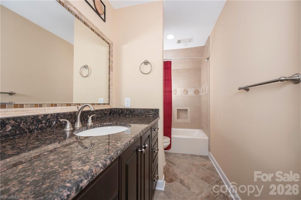 144 Riverside Court Property Photo 43
