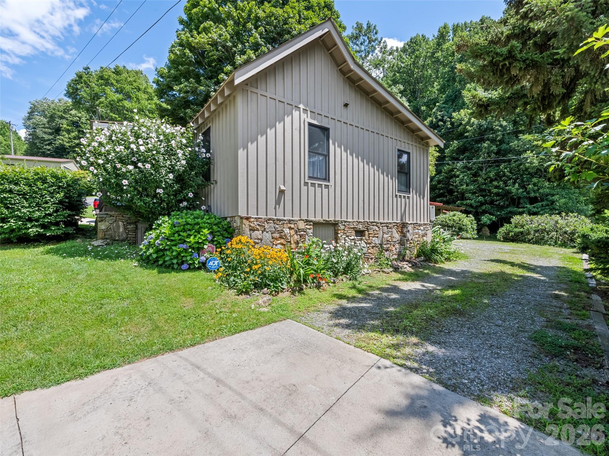 404 Red Bank Road Property Photo 3