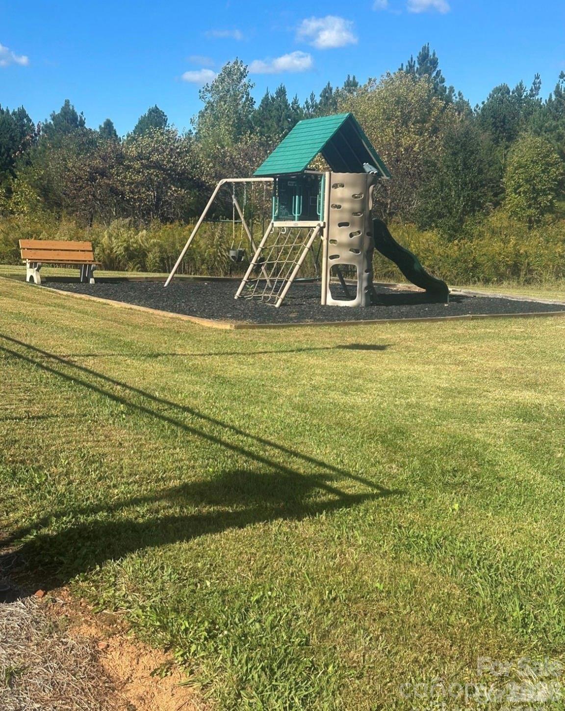 621 Sunset Pointe Drive Property Photo 10