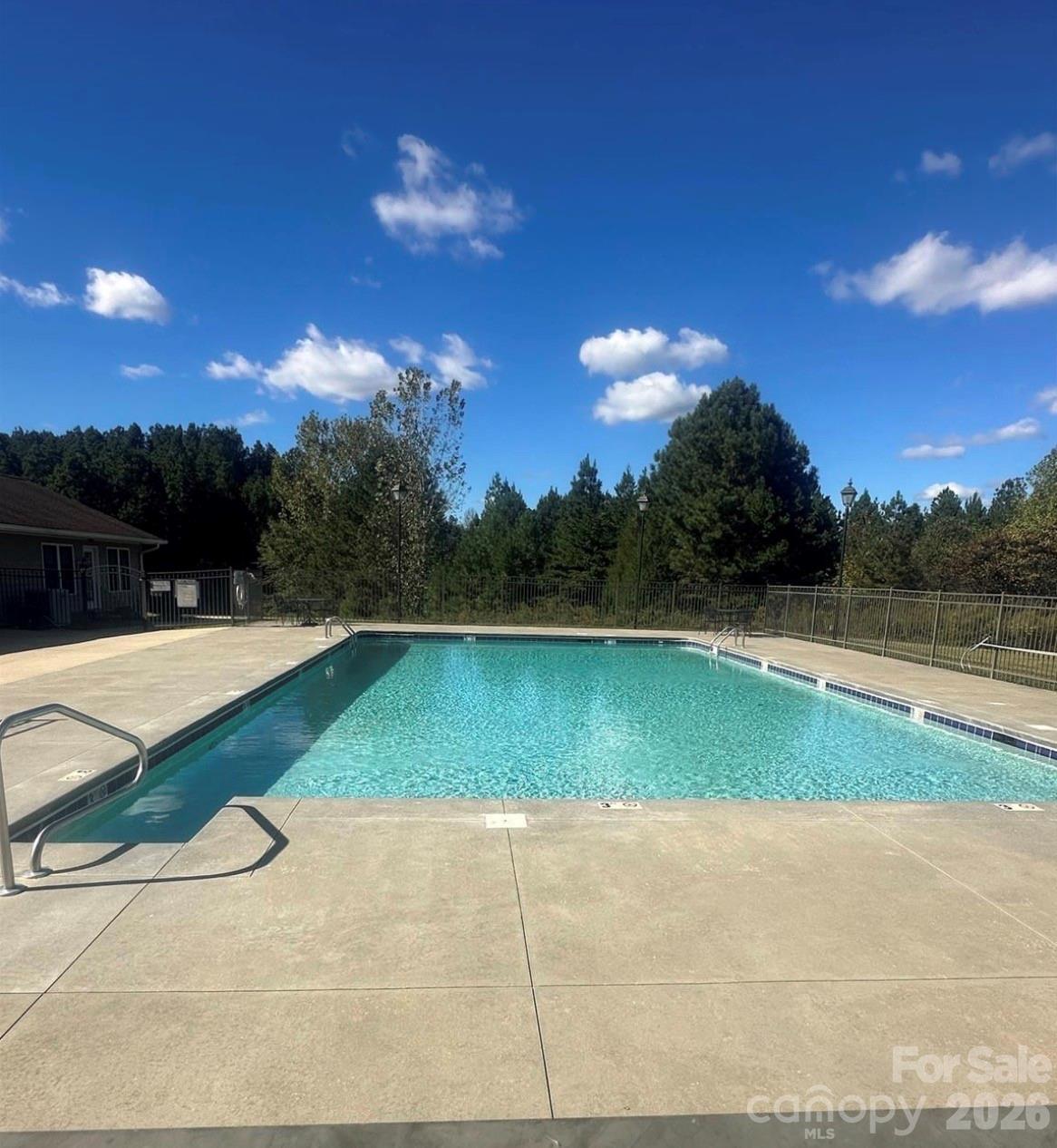 621 Sunset Pointe Drive Property Photo 11