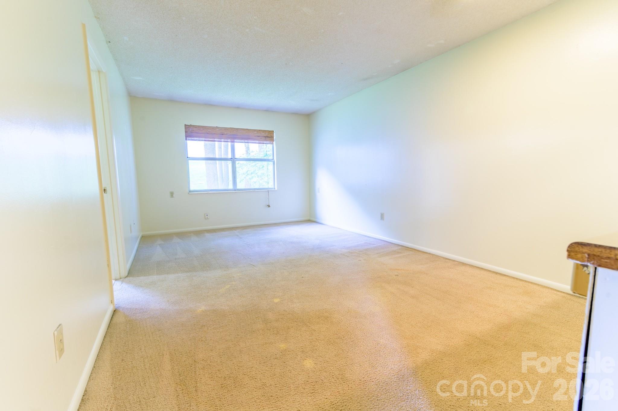 229 E King Street 55 Property Photo 2