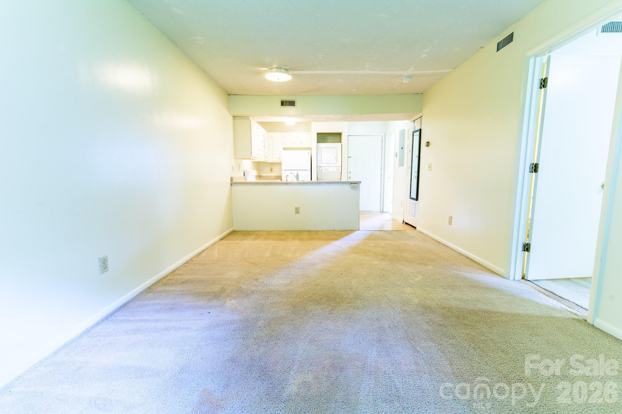 229 E King Street 55 Property Photo 3