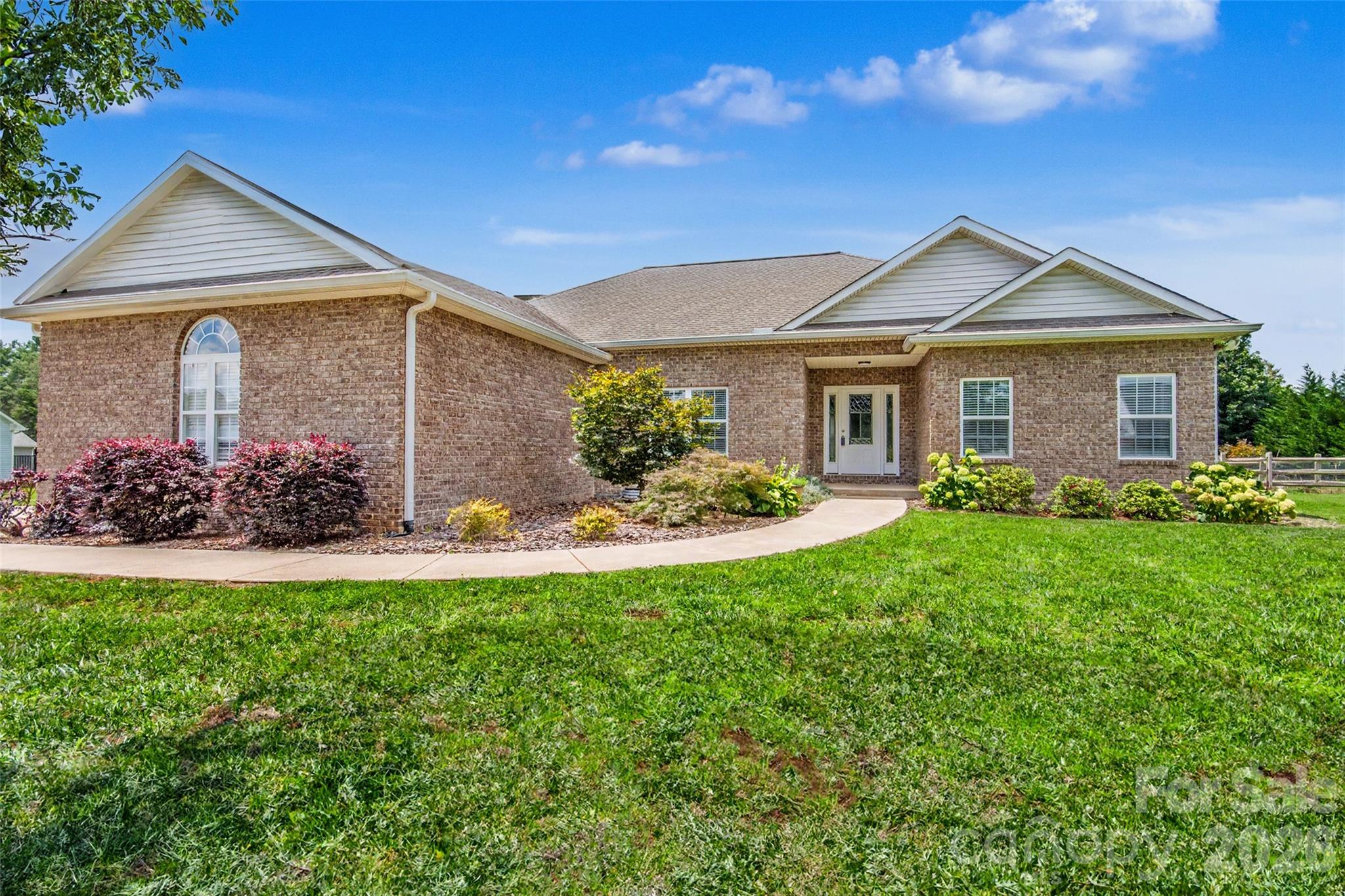 317 Thistle Lane Property Photo 1